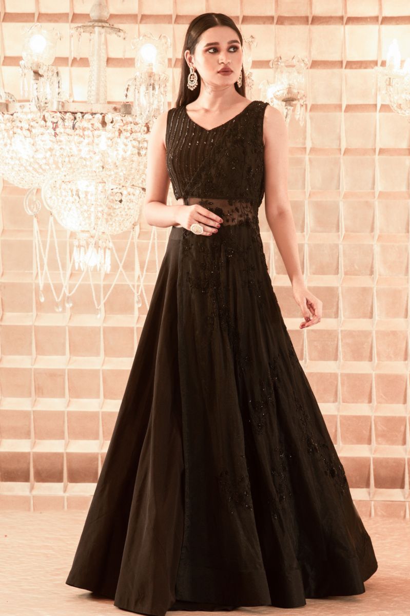 BLACK HAND NET LEHENGA SET