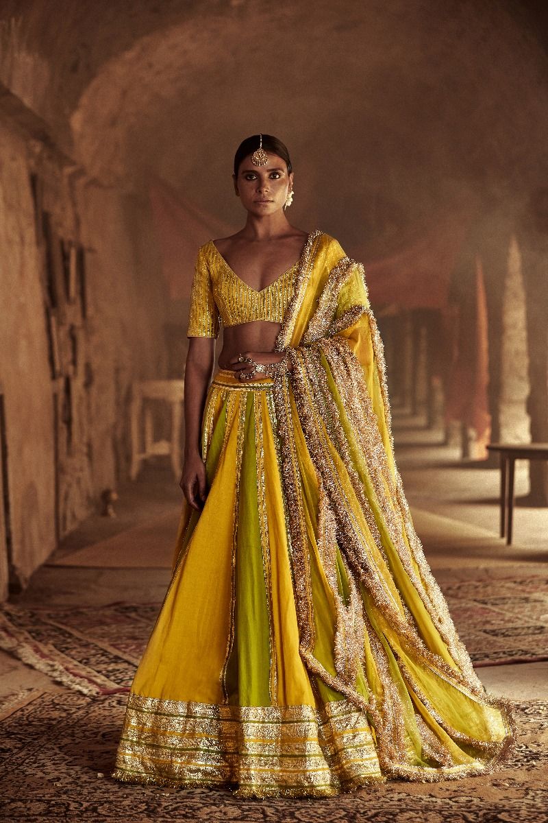 PANALLED YELLOW LEHNGA 