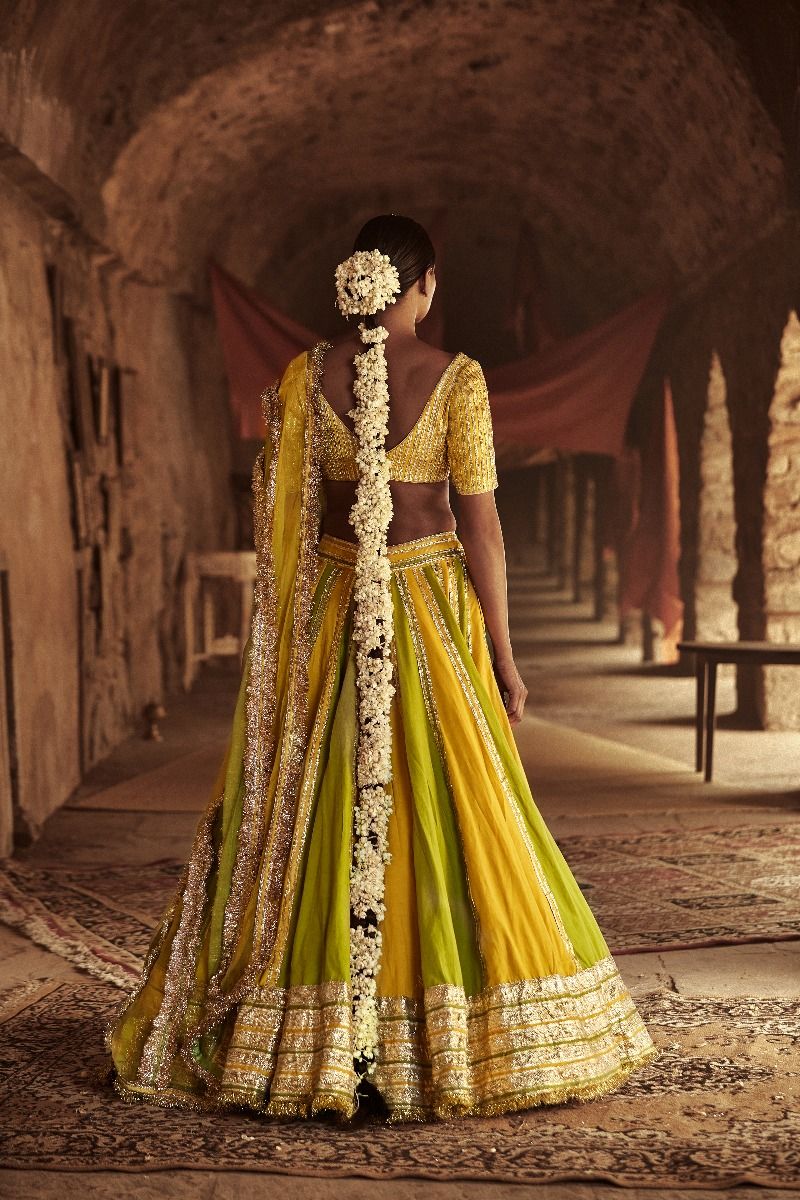 PANALLED YELLOW LEHNGA 